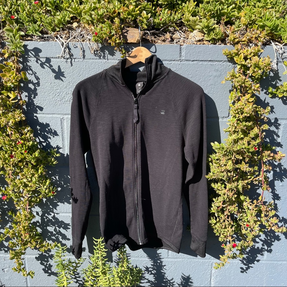 Small: Black G-StarRaw light Sweater.